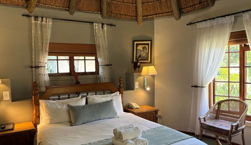 Habitación clásica con 1 cama doble o 2 individuales (Rondavels)