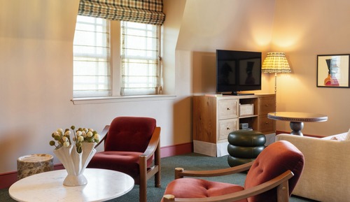 The LPP Suite with Sleeper Sofa