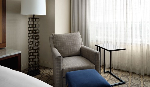 Habitación, 1 cama de matrimonio grande (Mobility/Hearing Access, Roll-In Shwr)