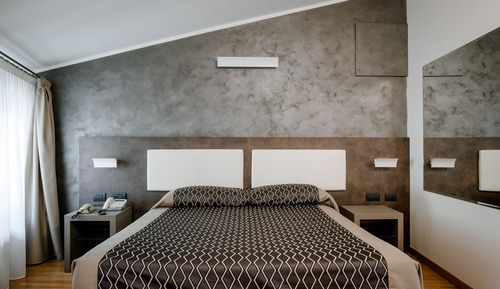 Habitación estándar con 1 cama doble o 2 individuales