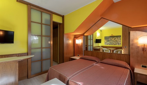 Habitación con 2 camas individuales