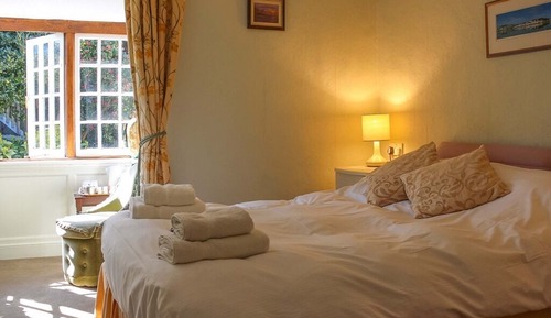 Habitación doble, baño privado (First Floor Garden View)