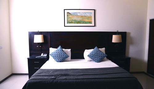 Suite ejecutiva, 2 baños, en la zona del jardín