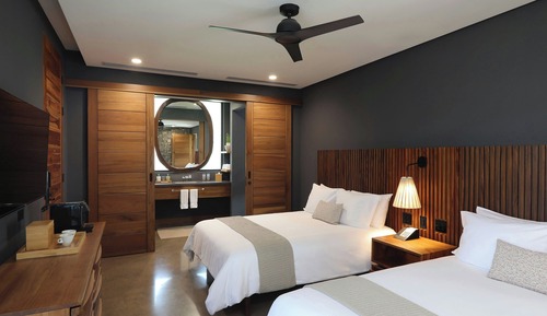 Villa, 4 habitaciones, balcón, vistas al jardín