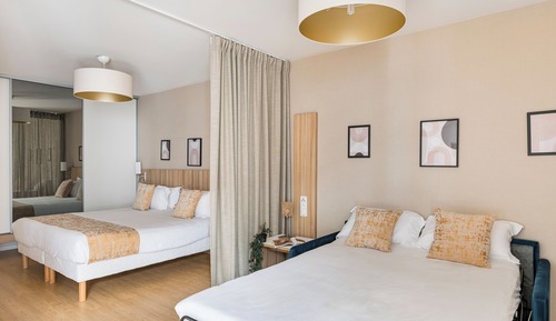Estudio familiar, 1 cama de matrimonio grande con sofá cama, no fumadores, cocina (4 People)