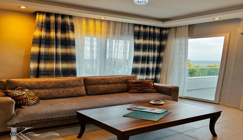 Deluxe Suite Sea View with Balcony