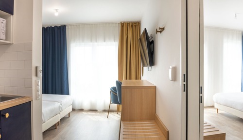 Interconnecting Studio