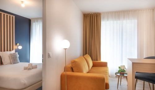 Family Privilege Apartment