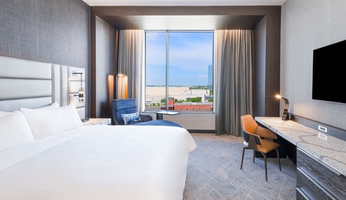 Habitación Deluxe, 1 cama de matrimonio grande, vistas a la ciudad (Hearing Accessible)