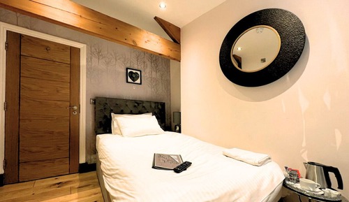Habitación básica doble, baño privado