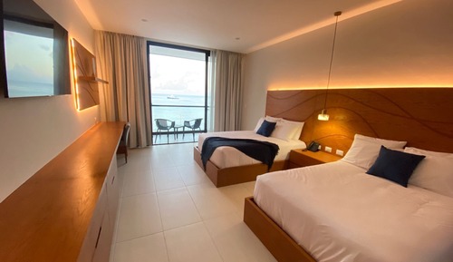 Habitación superior, 2 camas dobles, no fumadores, vistas al mar