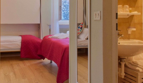 Habitación Confort con 1 cama doble o 2 individuales