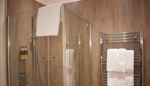 Habitación doble, baño privado (Oak)