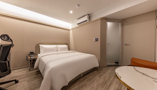 Room (Couple PC room (cancellation not poss)