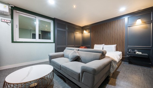 Room (VIP (additional charge for consecutiv)