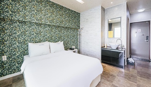 Room (Deluxe - Ocean View*Non-Smoking Room*)