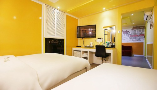 Room (Two-room Couple PC G7 (Netflix Disney)