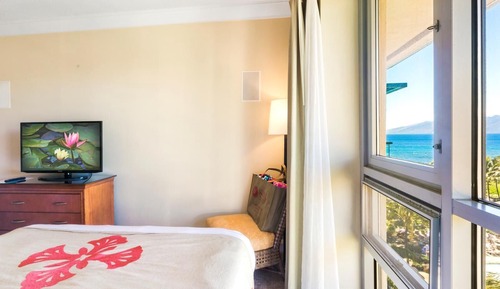 Apartamento, 3 habitaciones, balcón, vistas al mar (HKH-603)