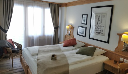 Habitación estándar con 1 cama doble o 2 individuales