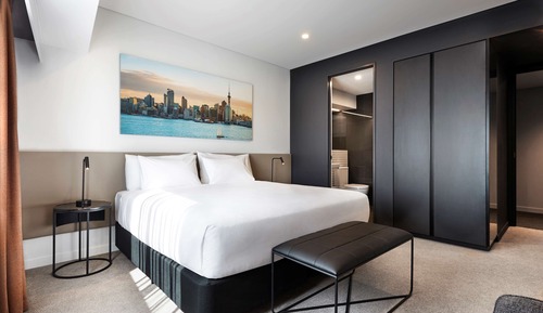 Habitación con 2 camas individuales, vistas a la ciudad