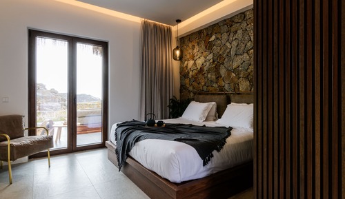 Deluxe Suite with sea view and private pool