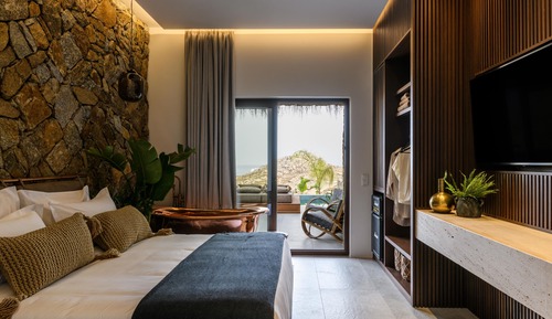 Honeymoon Suite with sea view and private pool