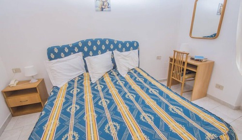 Habitación con 1 cama doble o 2 individuales