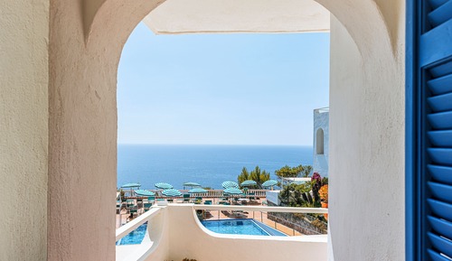 Habitación superior, balcón, vistas al mar