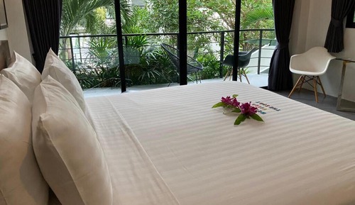 Habitación superior, vistas al jardín (A3)