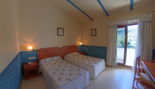 Habitación con 2 camas individuales, vistas a la montaña