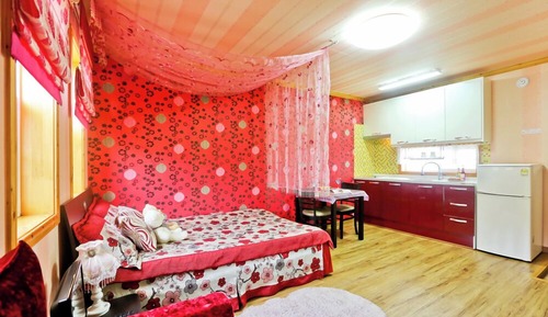 Habitación (Kkotyanggi)