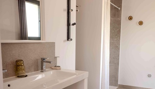 Habitación clásica doble, no fumadores, vistas parciales al mar