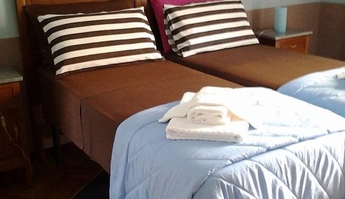 Habitación estándar con 1 cama doble o 2 individuales