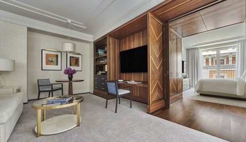 Suite, 1 cama de matrimonio grande (Courtyard King)