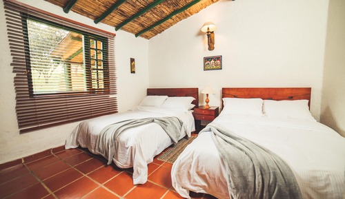 Habitación cuádruple, 2 camas dobles, no fumadores, vistas a la montaña