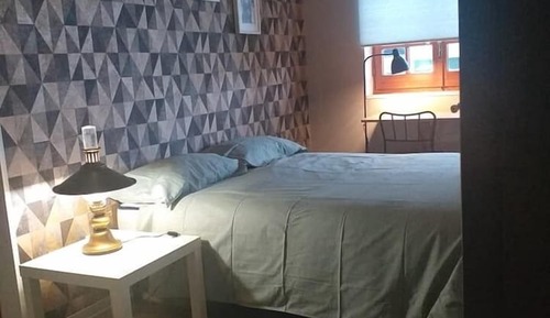 Habitación básica con 1 cama doble o 2 individuales