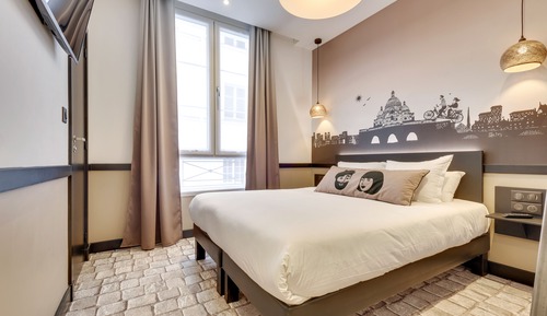 Habitación superior con 1 cama doble o 2 individuales