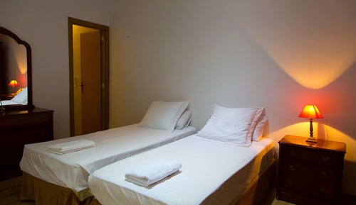 Habitación con 2 camas individuales