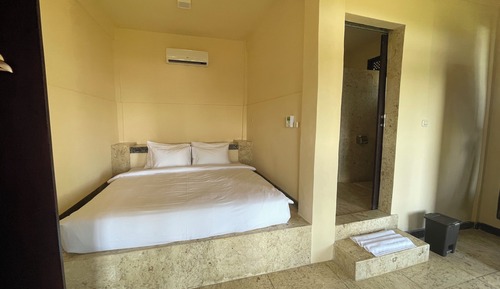 Habitación superior con 1 cama doble o 2 individuales