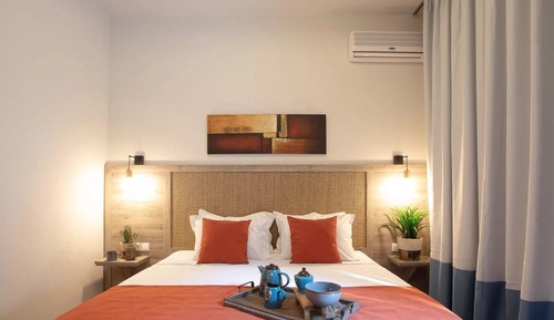 Habitación estándar con 1 cama doble o 2 individuales, vistas a la montaña