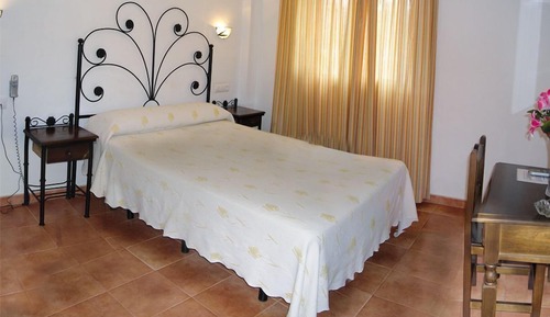 Habitación con 1 cama doble o 2 individuales