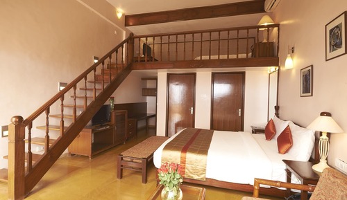 Habitación superior, junto a la piscina