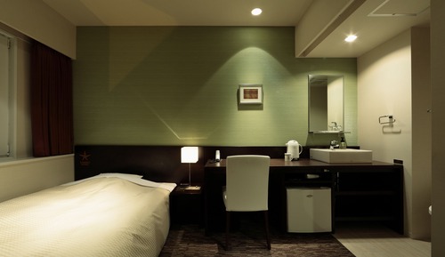 Habitación, solo para hombres, no fumadores (No Bath, Only Toilet)