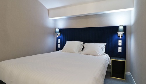 Suite estudio familiar, 1 cama de matrimonio con sofá cama, balcón, entresuelo