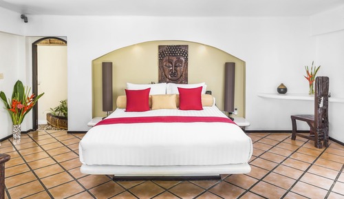 One bedroom tropical pool villa