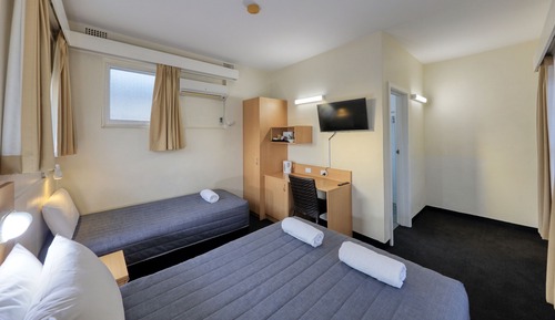 Habitación estándar con 1 cama doble o 2 individuales, varias camas, no fumadores (Standard Twin)