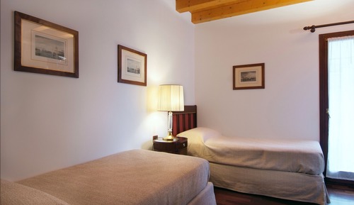 Habitación con 2 camas individuales, 2 camas individuales