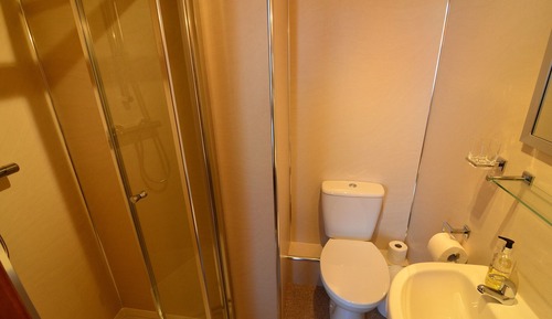 Habitación doble, baño privado