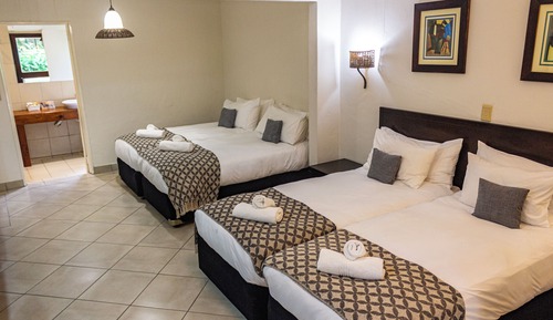 Garden Suite Family Room