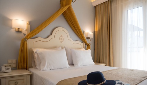 Habitación Confort con 1 cama doble o 2 individuales, vistas al mar